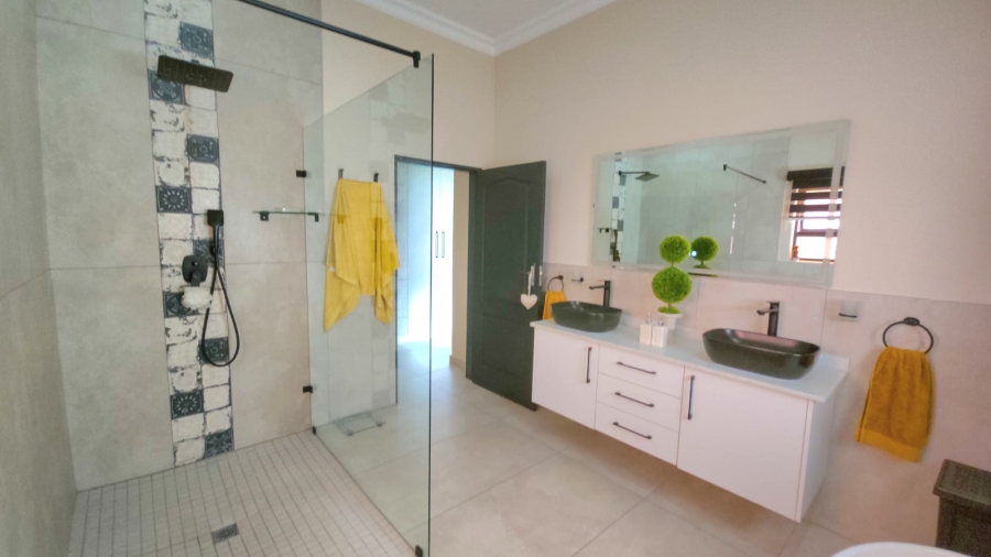 4 Bedroom Property for Sale in Landsmeer Residential Estate North West